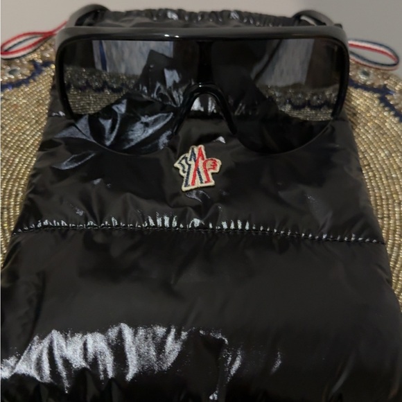 Moncler Black Shield Ski SunGlasses Goggles New Never Worn W/Original Case - Picture 8 of 10